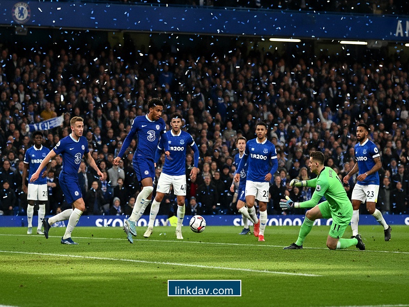 Chelsea vs Everton: Get £30 in football free bets when you join Midnite